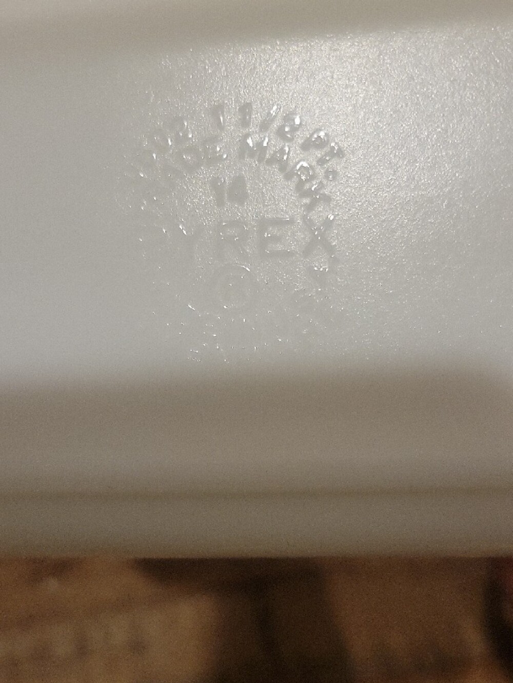 Vintage #0502 Pyrex Early American Refrigerator Dish with Brown Kitchen Motif - Picture 8 of 12